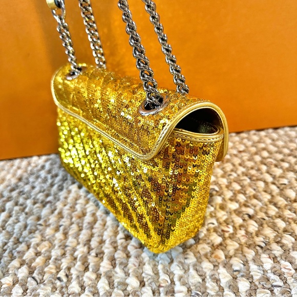 Gucci GG Marmont Mini Gold Sequin Shoulder Bag - Picture 4 of 14